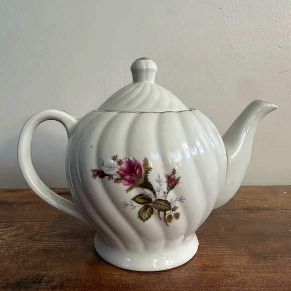 Vintage 1950's Japan moss rose teapot - Picture 2 of 11